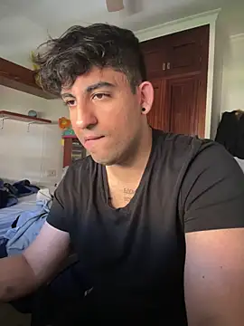 poliakovxx online show from April 2026 03:20:02 PM