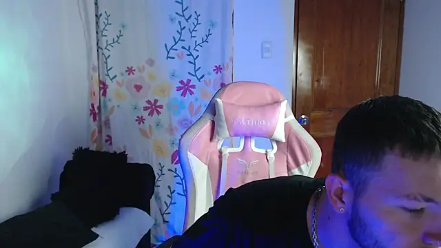 Snapshot of Ariana_Esteban07 chatting on March 2026 10:32:01 AM Ariana Esteban07 online show from March 2026 10:32:01 AM