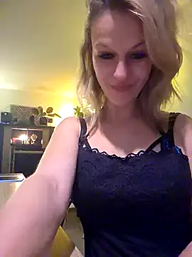 Snapshot of Couple-Kiwii-Orchidee-Boy chatting on March 2026 09:43:02 PM Couple-Kiwii-Orchidee-Boy online show from March 2026 09:43:02 PM