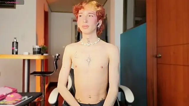 Snapshot of golden_twink_ chatting on February 2026 01:48:01 AM golden twink online show from February 2026 01:48:01 AM