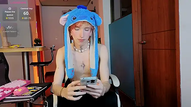 Snapshot of golden_twink_ chatting on February 2026 05:56:02 AM golden twink online show from February 2026 05:56:02 AM