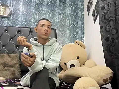 Snapshot of timmy_turner_x18 chatting on February 2026 02:11:02 PM timmy turner x18 online show from February 2026 02:11:02 PM