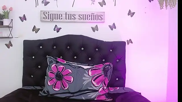 Snapshot of Coral_Villalobos chatting on February 2026 06:41:02 PM Coral Villalobos online show from February 2026 06:41:02 PM