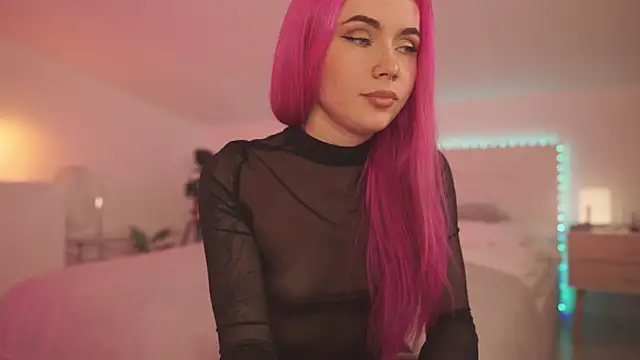 Sarah Pink online show from January 2025 05:26:01 PM