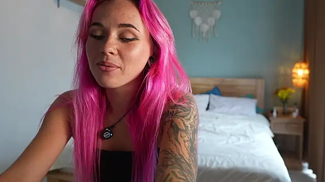 Sarah Pink online show from November 2025 12:31:01 AM