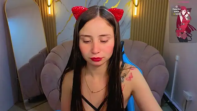 Snapshot of Ariana18_b chatting on April 2026 12:44:02 PM Ariana18 b online show from April 2026 12:44:02 PM
