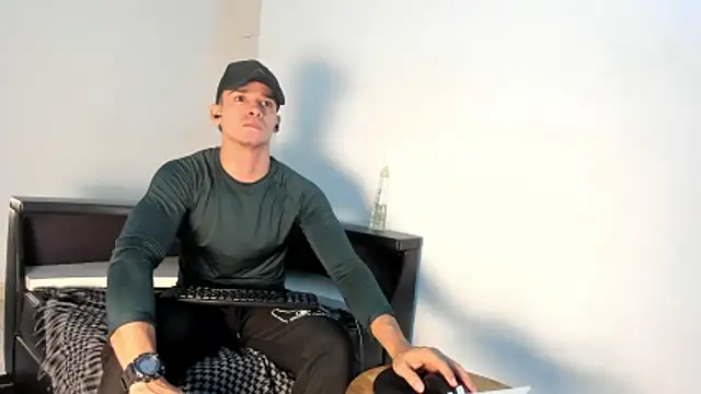 Snapshot of CRISTHIAN_WOLF1 chatting on May 2026 12:27:02 AM CRISTHIAN WOLF1 online show from May 2026 12:27:02 AM