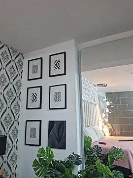 Snapshot of Eva_Monroes chatting on February 2026 01:24:02 AM Eva Monroes online show from February 2026 01:24:02 AM