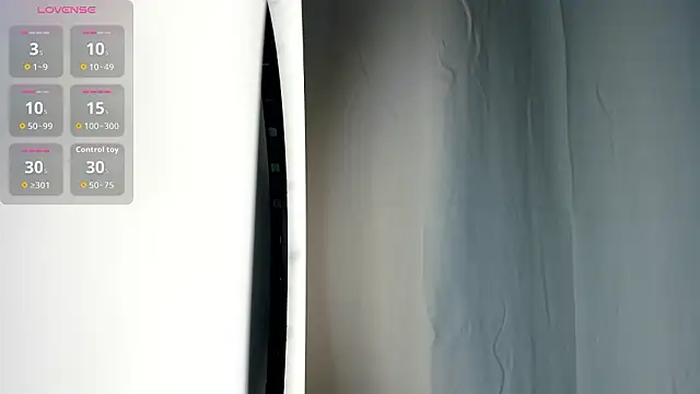 Snapshot of Lucia_velez chatting on February 2026 02:19:02 AM Lucia velez online show from February 2026 02:19:02 AM