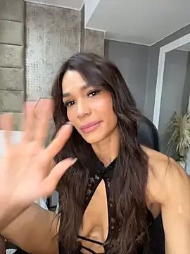 Snapshot of SofiaRivero chatting on April 2026 06:32:02 PM SofiaRivero online show from April 2026 06:32:02 PM