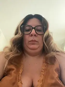 JasmineGlow7 online show from March 2026 01:40:02 PM