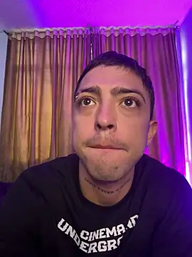 Snapshot of SavageBond_ chatting on February 2026 09:51:02 PM SavageBond online show from February 2026 09:51:02 PM