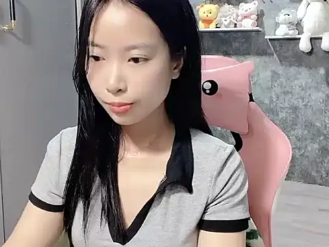 Snapshot of Linne6789 chatting on April 2026 06:16:02 AM Linne6789 online show from April 2026 06:16:02 AM