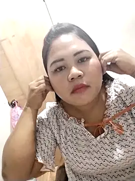 Snapshot of biggbooty15 chatting on February 2026 11:01:01 PM biggbooty15 online show from February 2026 11:01:01 PM