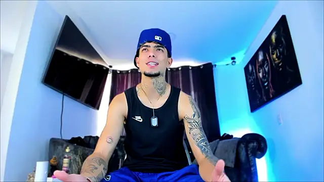 Snapshot of miguel_aguirre_ chatting on February 2026 01:16:01 PM miguel aguirre online show from February 2026 01:16:01 PM