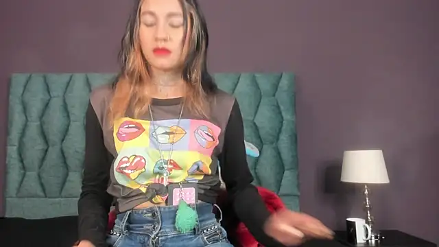 Snapshot of Lia_tomson chatting on February 2026 07:00:02 PM Lia tomson online show from February 2026 07:00:02 PM