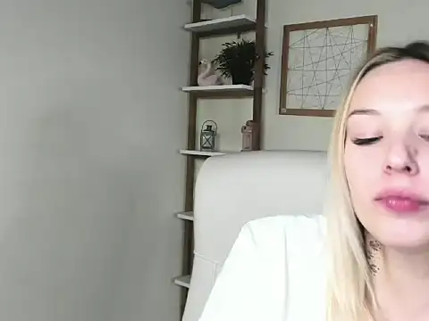 VelvetAngela online show from February 2026 01:41:01 PM