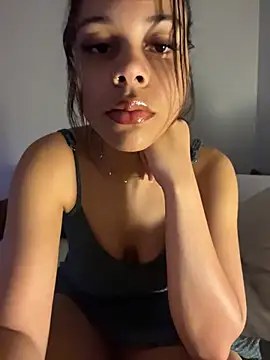 Petite Baddie online show from April 2026 06:16:01 AM