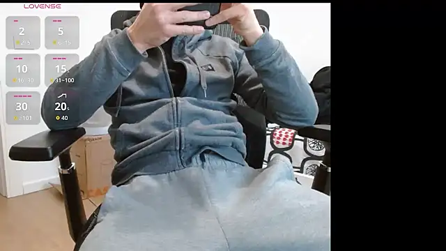 Snapshot of Luca282828 chatting on February 2026 09:47:01 AM Luca282828 online show from February 2026 09:47:01 AM