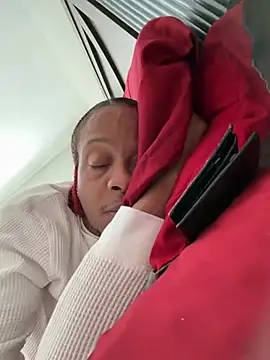 Suavea757 online show from February 2026 07:01:02 PM