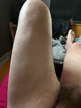 Skippy2420 online show from February 2026 07:18:01 PM