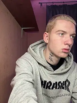 OskarMil online show from February 2026 04:55:02 AM