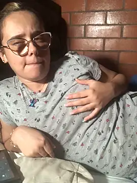 Snapshot of cristalprincess_ chatting on February 2026 05:24:01 AM cristalprincess online show from February 2026 05:24:01 AM