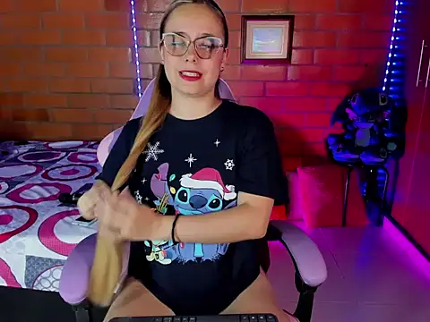 Snapshot of cristalprincess_ chatting on February 2026 10:18:01 PM cristalprincess online show from February 2026 10:18:01 PM