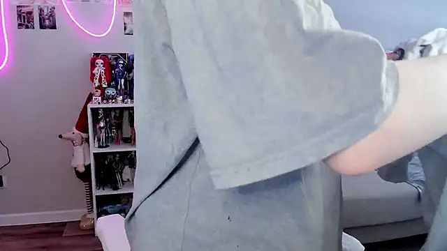 Snapshot of MollysLand chatting on March 2026 08:20:02 AM MollysLand online show from March 2026 08:20:02 AM