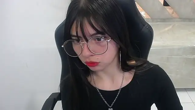 Snapshot of elizabeth_t_ chatting on February 2026 12:36:02 PM elizabeth t online show from February 2026 12:36:02 PM