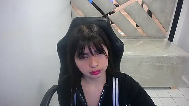 Snapshot of elizabeth_t_ chatting on February 2026 07:56:02 PM elizabeth t online show from February 2026 07:56:02 PM