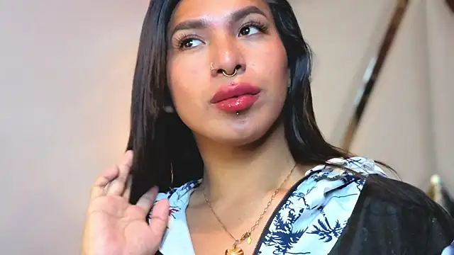 Snapshot of MeelFox chatting on February 2026 12:53:02 PM MeelFox online show from February 2026 12:53:02 PM