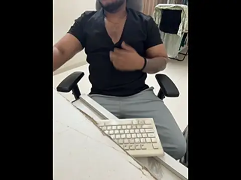 Snapshot of Rah0091 chatting on February 2026 06:50:01 PM Rah0091 online show from February 2026 06:50:01 PM