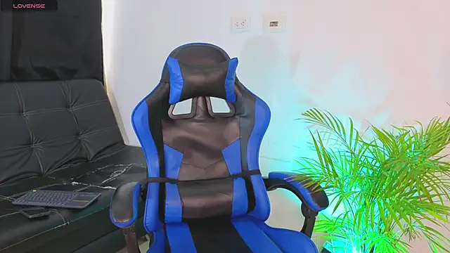 Snapshot of _sol_cute chatting on February 2026 12:45:02 PM sol cute online show from February 2026 12:45:02 PM