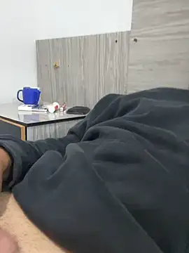 Luiznflp3 online show from March 2026 10:43:01 AM