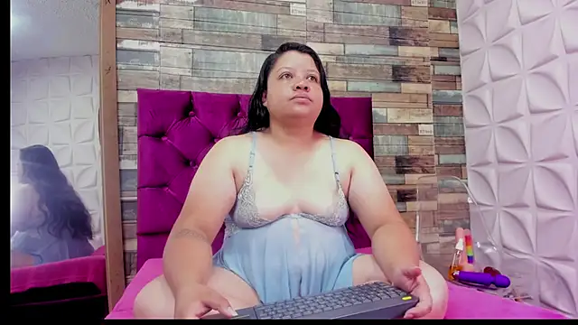 Snapshot of Carolina-Lenon chatting on February 2026 06:44:01 PM Carolina-Lenon online show from February 2026 06:44:01 PM