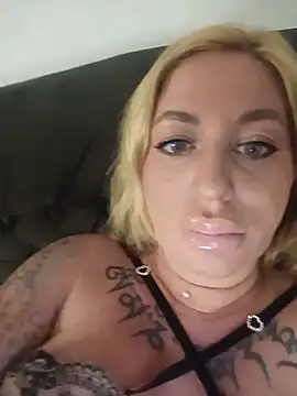 MiaMooly online show from June 2026 07:42:01 PM