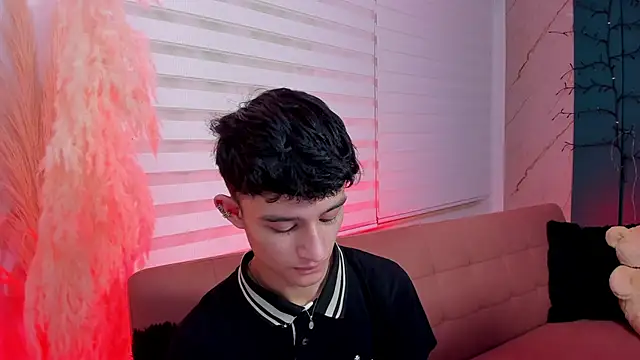 Snapshot of Patrick_Howland_ chatting on February 2026 03:27:01 AM Patrick Howland online show from February 2026 03:27:01 AM