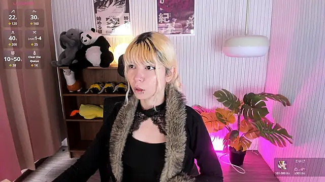 Snapshot of Laukyubey1 chatting on February 2026 07:32:02 PM Laukyubey1 online show from February 2026 07:32:02 PM