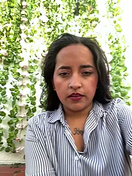 Annie Alicee online show from March 2026 12:00:02 PM