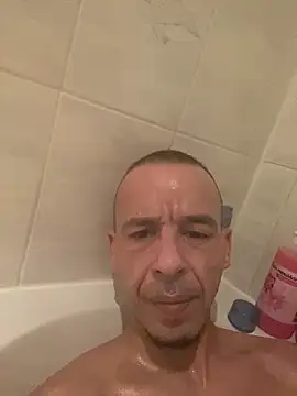 creativeX online show from February 2026 02:37:02 PM