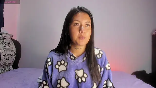 Snapshot of Sharlottee__ chatting on February 2026 09:35:02 AM Sharlottee online show from February 2026 09:35:02 AM