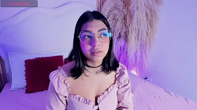 rebeca taylor online show from February 2026 03:14:02 AM