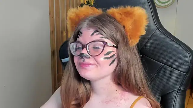 ChloeHalses online show from February 2026 06:12:01 PM