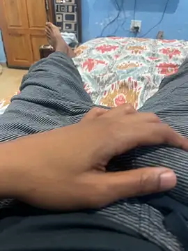 youngsterSA223 online show from April 2026 08:50:01 PM