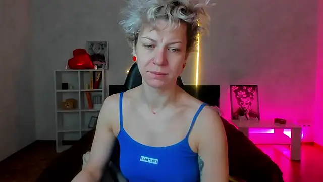 strip dancer online show from March 2026 01:34:01 AM