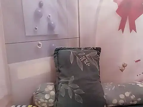 Snapshot of Hello-Kitty001 chatting on March 2026 05:30:01 AM Hello-Kitty001 online show from March 2026 05:30:01 AM