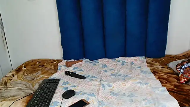 Snapshot of ForeverSexy_ chatting on February 2026 07:17:01 AM ForeverSexy online show from February 2026 07:17:01 AM