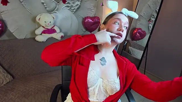 Snapshot of RachelDiRose chatting on February 2026 03:14:02 AM RachelDiRose online show from February 2026 03:14:02 AM