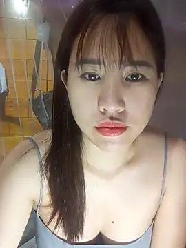 Yui-Ch1682 online show from February 2026 03:48:01 AM